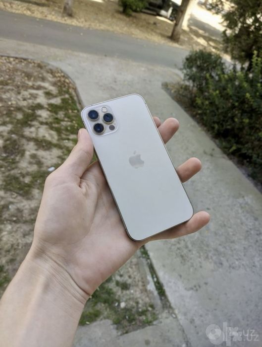 Продам IPhone 12 pro