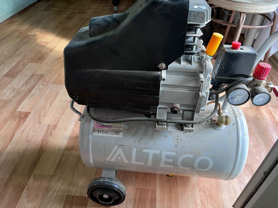 Воздушный компрессор .Холодильник