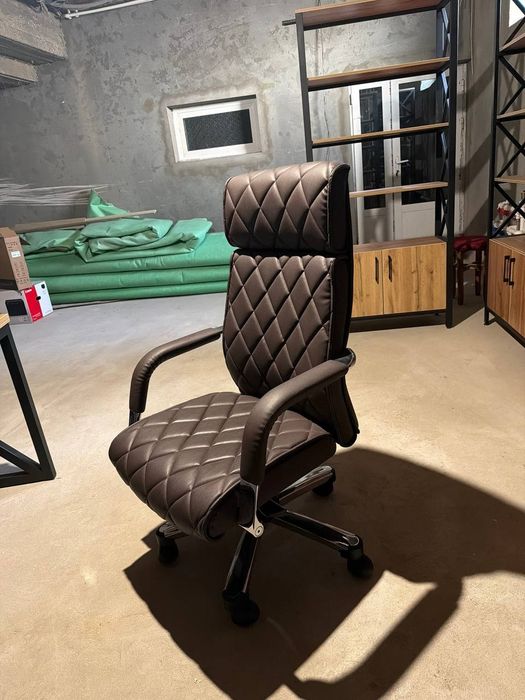 Ofis mebellari sotiladi