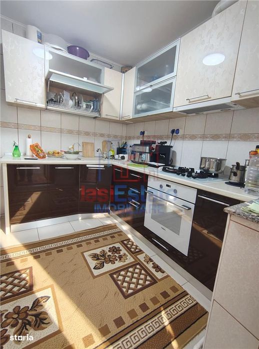 Apartament 3 camere decomandat - Stare impecabila