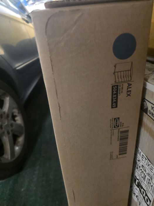 Чисто нови шкафчета икеа