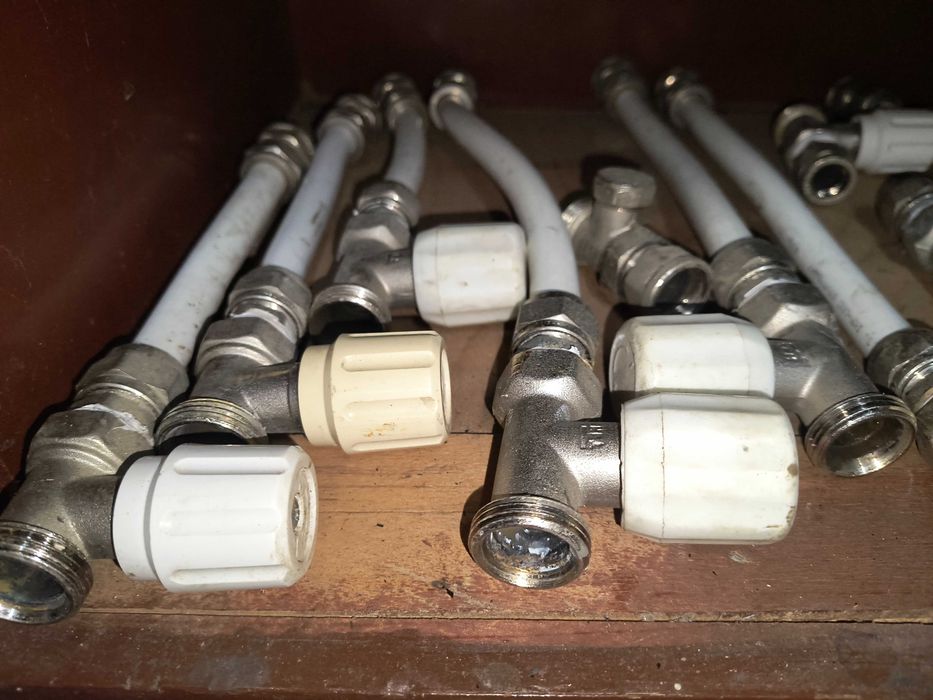 Радиатори и кранчета за парно