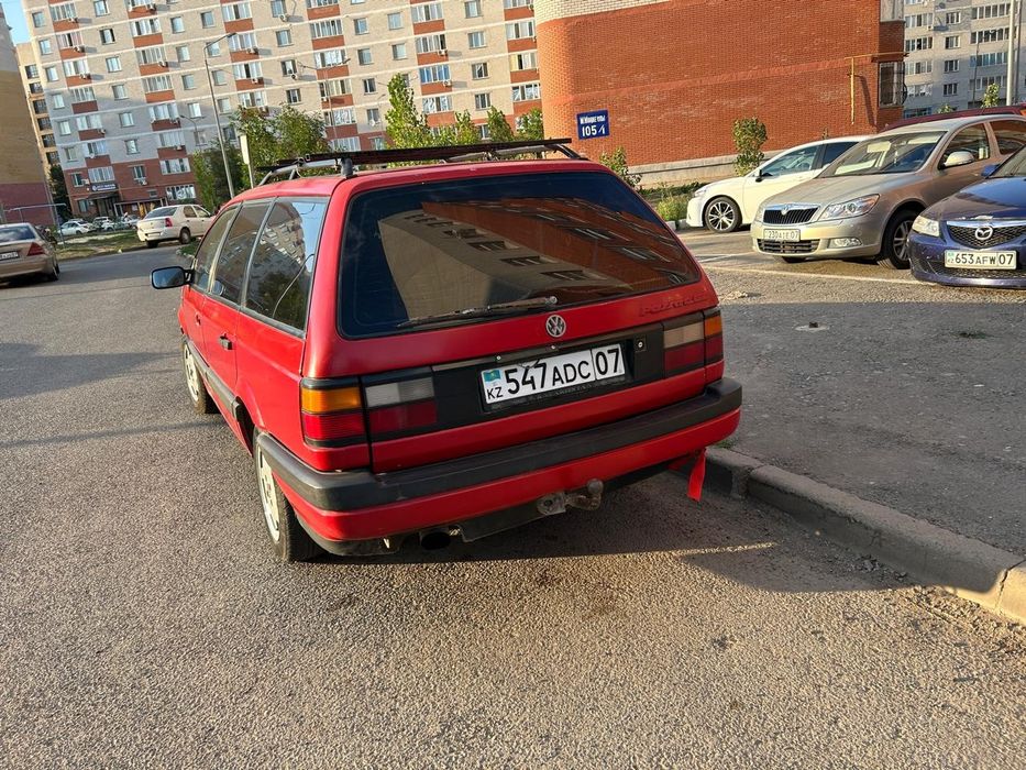 Volkswagen passat 1990 1.8л