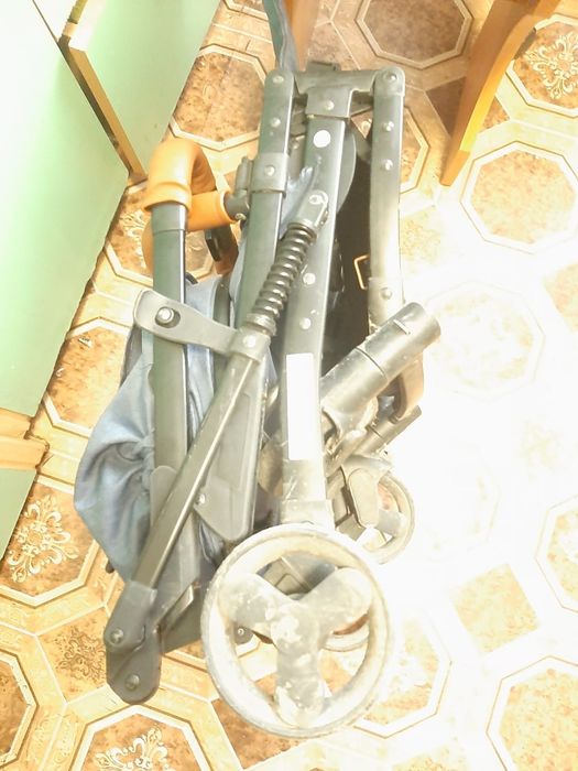 Коляска прогулочная