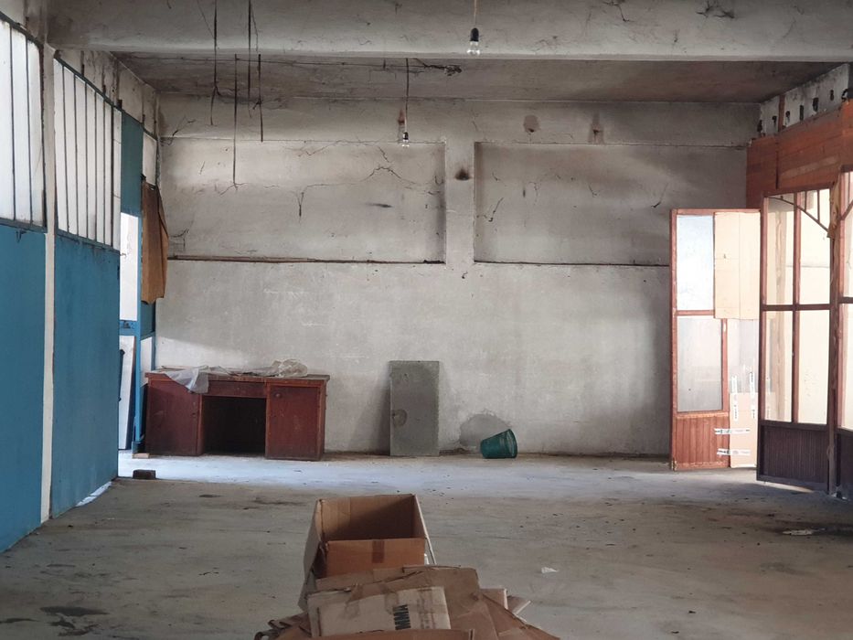 Продава се Промишлена сграда в Тетевен - 745 кв.м за 89 €/кв.м - Снимка #3