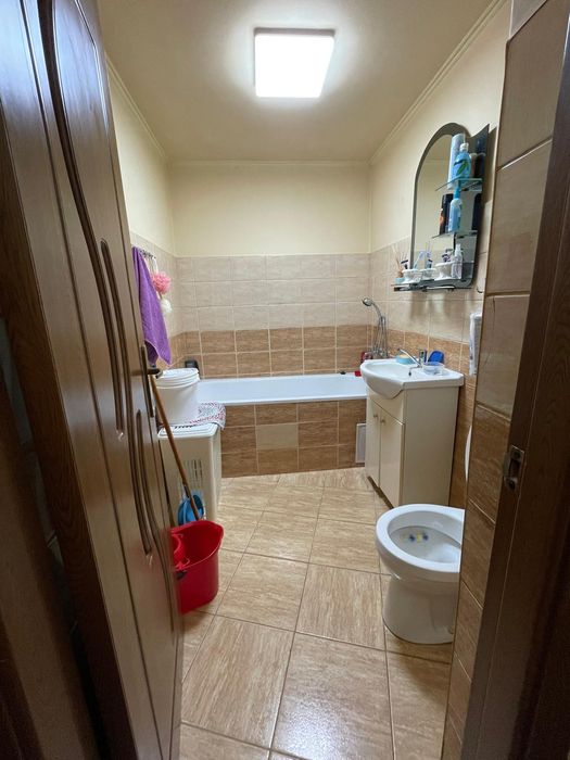 Comision 0 .Proprietar . Vând apartament str republicii bloc 82