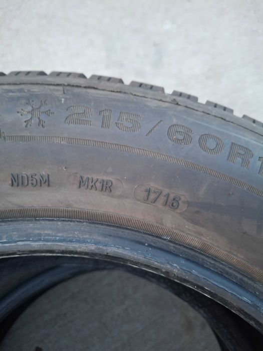 2бр. зимни гуми 215/60/16 Dunlop