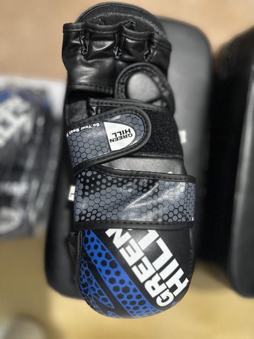 Продам Лапы и перчатки