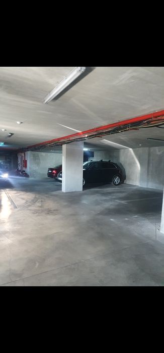 Inchiriez loc de parcare subteran