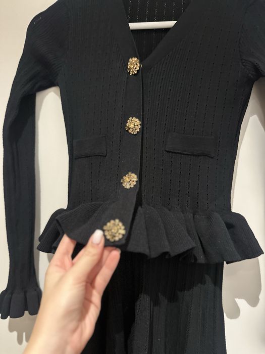 Черна рокля, размер М, нова, но без етикет