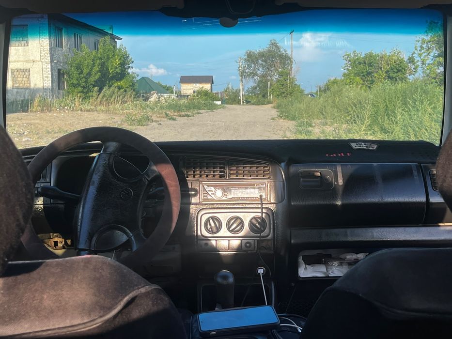 Продам гольф 3 купэ 1.8 моно