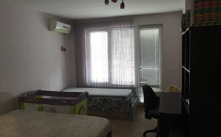 Дава се под наем Двустаен апартамент в Бургас, Славейков - 79 кв.м за 230 € - Снимка #5