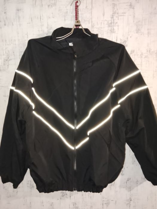 Ветровка мужская продам