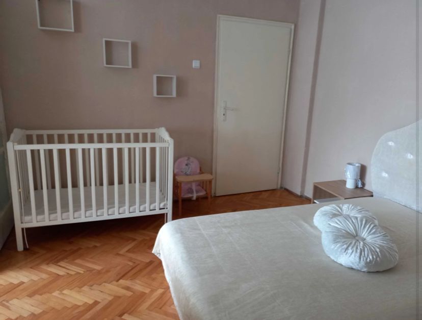 Дава се под наем Двустаен апартамент в София, Център - 42 кв.м за 280.5 € - Снимка #3