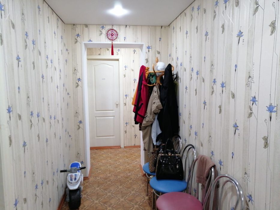 продам 2 комн.кв.в 9 мкр.