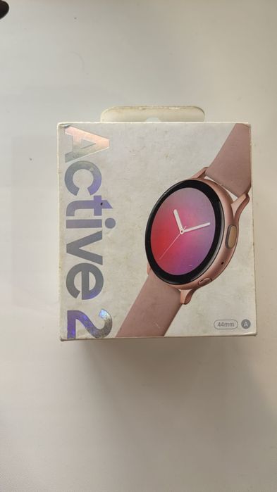 Смарт часы Samsung Active 2