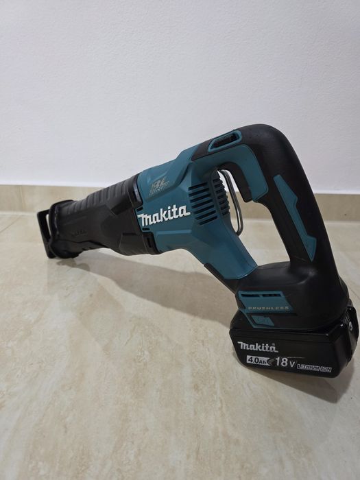 Fierastrau Sabie Makita DJR 187