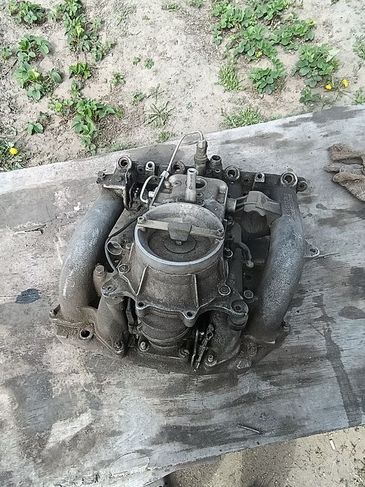 Впускной коллектор Мерседес