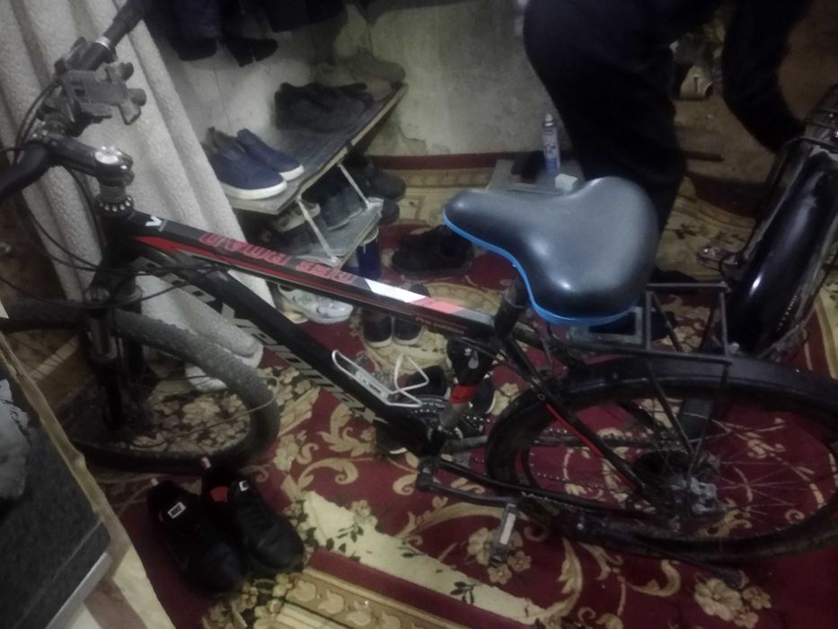 Velisaped 2 ta bor uyda yotkan xamma joyi j 2 ta bor uyda yotkan