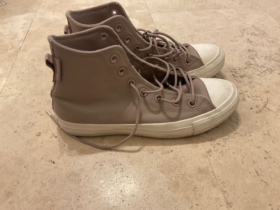 Converse tenesi dama