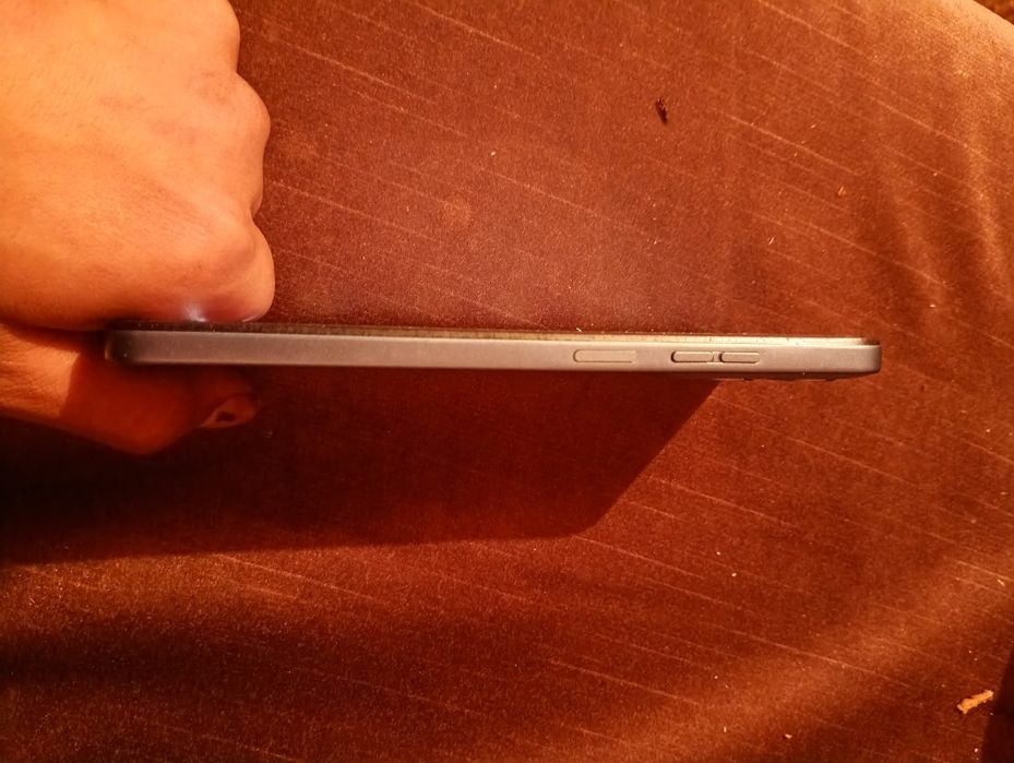 Vând telefonul Motorola e15