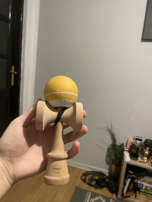 sweets traker-anti skid broken shape