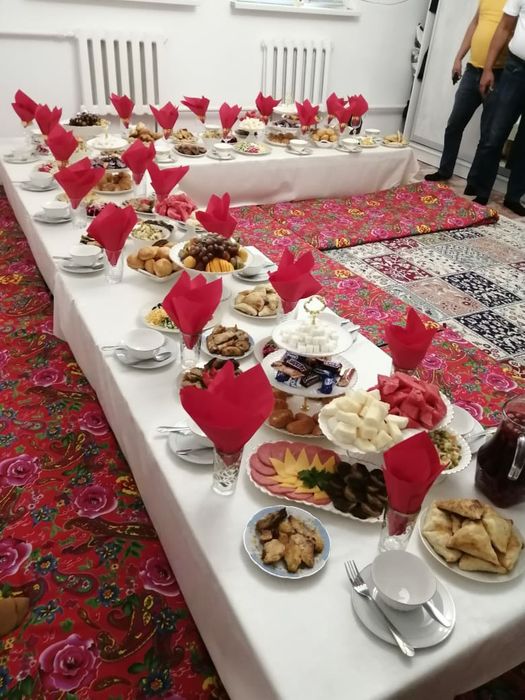 Жер Стол аренда.круглые столы