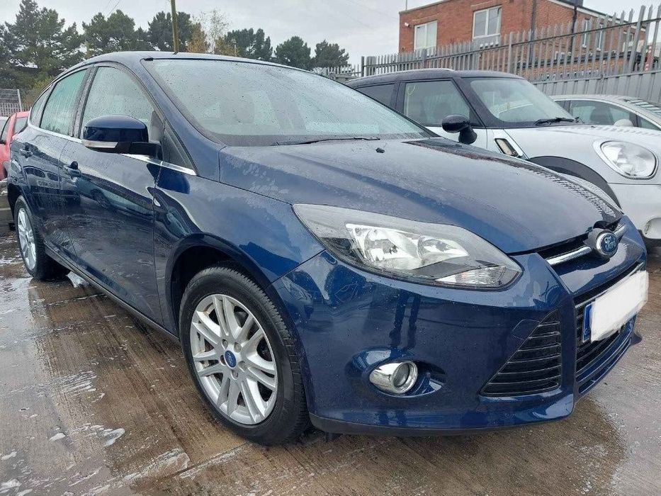 Oglinda dreapta completa Ford Focus 3 2012 HATCHBACK 1.0 ECOBOOST