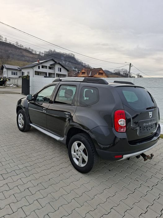 Dacia duster 4x2 2011 luna 12