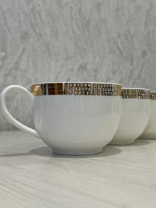 Продам набор кружек со стразами!