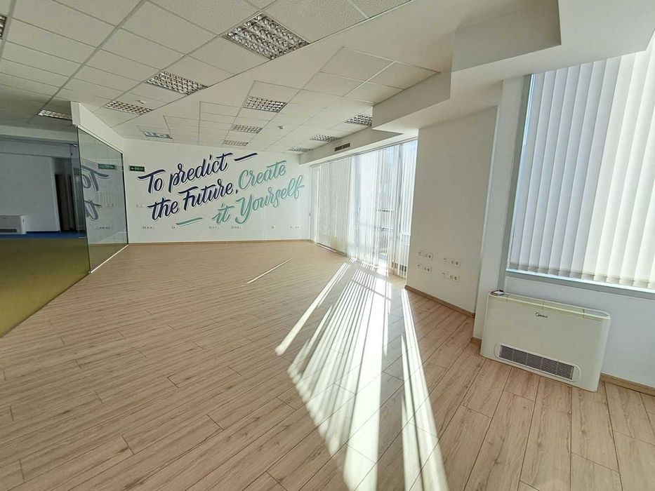 Дава се под наем Офис в София, Студентски град - 385 кв.м за 27772 € - Снимка #2