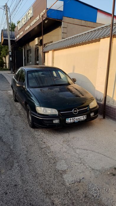 Продается опел омега 96г.в.автомат седан бензин 2.5куб.на ходу