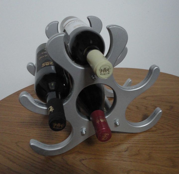 Стойка за бутилки вино