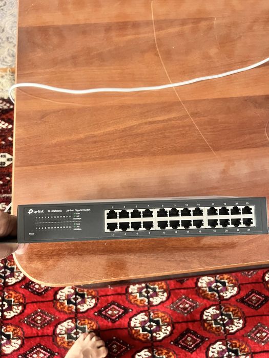 Продается ХАБ Коммутатор с 24-гигабитными портами TP-Link TL-SG1024D….