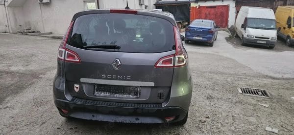 Vând Renault Megane Grand Scenic