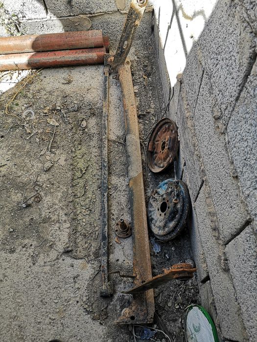 Балка задняя на ауди 80 Б3