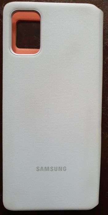 Vând foarte urgent huse originale Samsung.