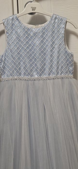 Официална маркова рокля 6-7 г.