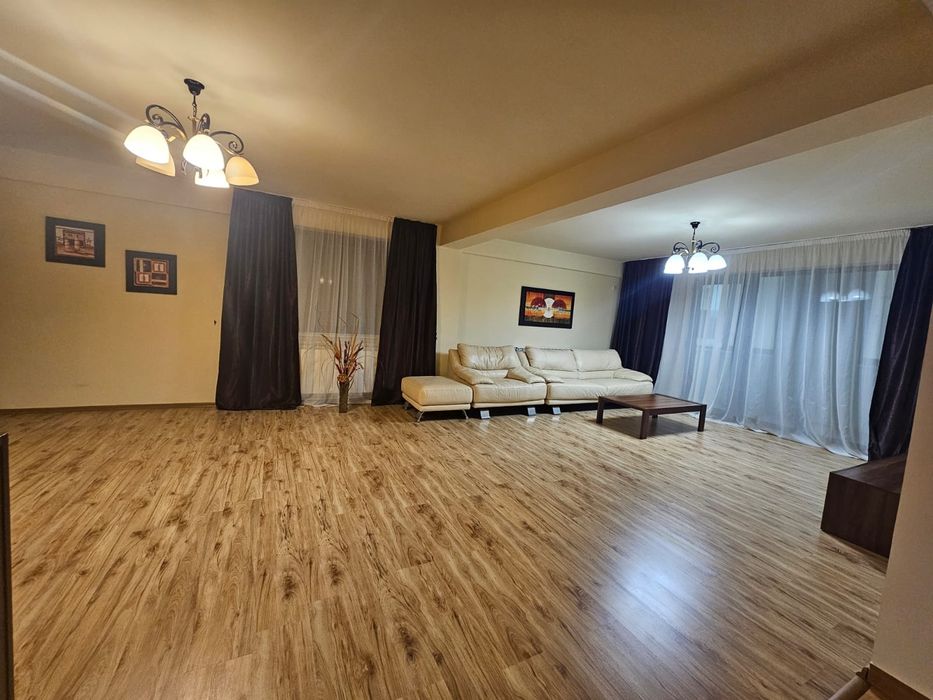 Închiriez apartament