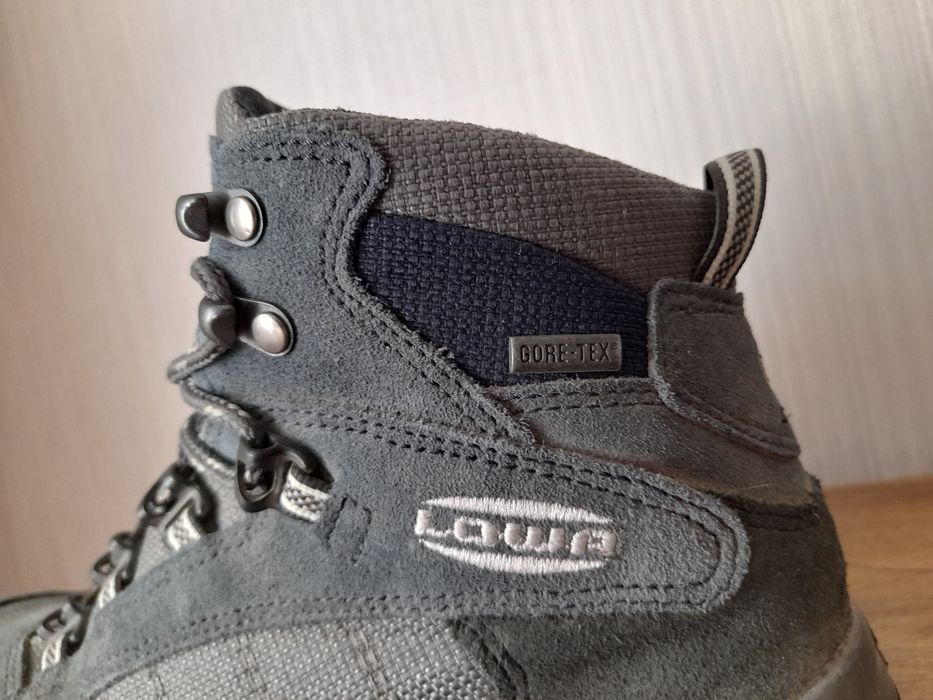 LOWA gore tex обувки 36 номер.