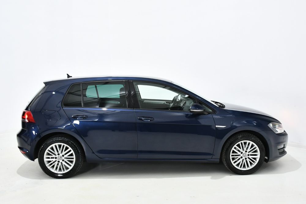 /// Volkswagen Golf 2.0 TDI 150CP ///
.
*Model: SÉRIE SPÉCIALE CUP
.
*EURO 5
*Cutie Automata
*Dublu Climatronic
*Computer bord
*Senzori parcare fata +