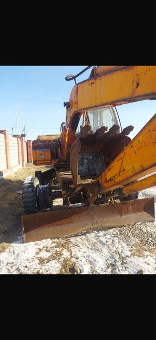 Экскаватор колесный