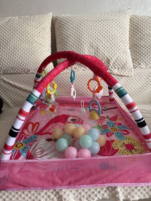 развивающий коврик с игрушками