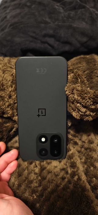 OnePlus 15 12+12 256 Ram