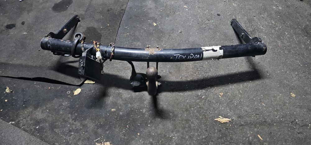 Carlig de remorcare vw Touran 2008