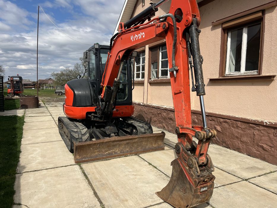 Miniexcavator kubota u 48