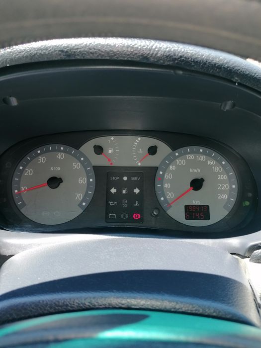RENAULT Clio 2005 — imagine 4