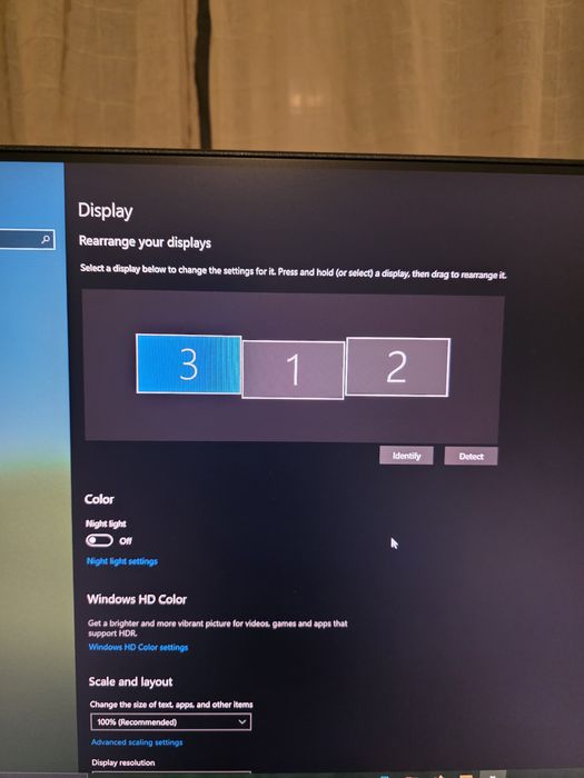 1 или 2 Мониторa HP E233 60Hz Като Нови
