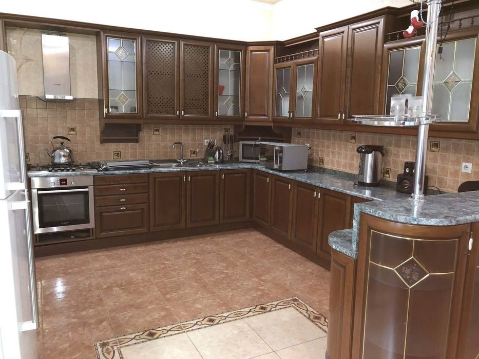 Продается Охунбобоев 7,5 сотих Угловой 9 та хона Целий падвол