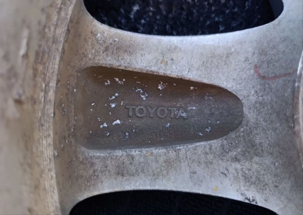 Продам диски от камри 35